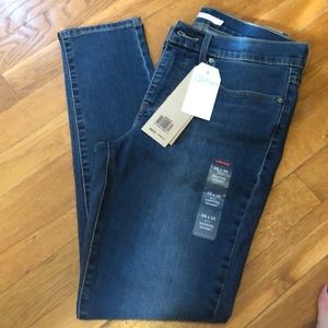 Levi’s NWT 28*30
